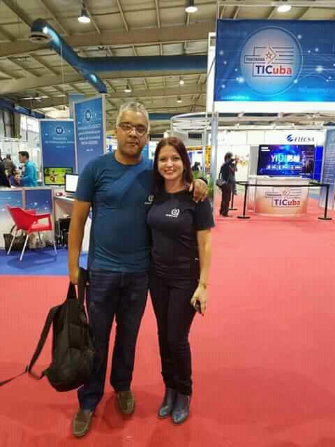 qva2world's tweet image. En la feria feria #Informatica2018, compartiendo experiencias con @canalhabana_cu @TuAndroidCuba @desoft_empresa