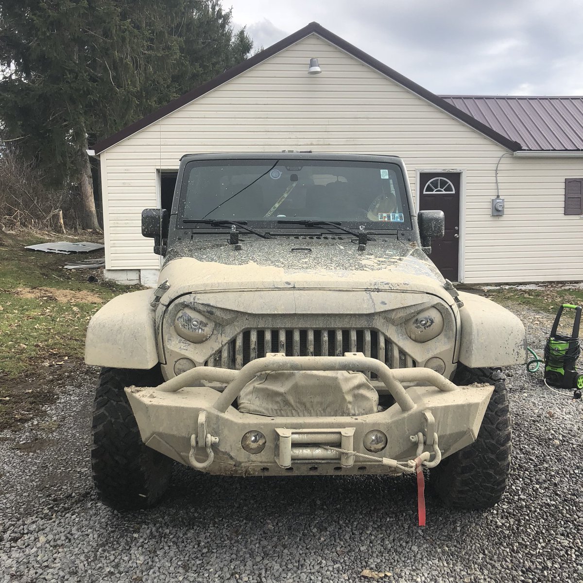 NicholasBajis's tweet photo. Mud day! #jeep #jeepwrangler #wheelin trying out the new tires https://t.co/JiAz81nspC