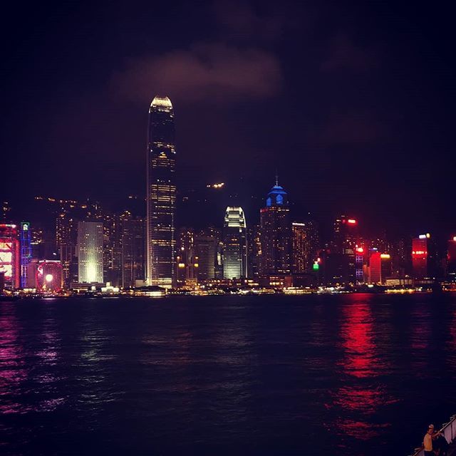 Tiran8188's tweet photo. #nightphotography #urbannights #urbannightphotography #urbannightscape #hongkong https://t.co/gguGso5p0W https://t.co/8mc9rLWLDx