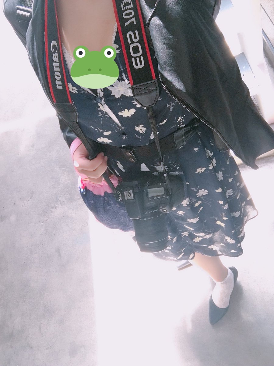 ট ইট র とむ 今日のコーディネート レザージャケット 花柄ワンピ 一眼レフ パンプス 甘辛コーデ オシャレさんと繋がりたい カメラ女子 ট ইট র とむ 今日のコーディネート レザージャケット 花柄ワンピ 一眼レフ パンプス 甘辛コーデ オシャレさんと繋がりたい カメラ女子