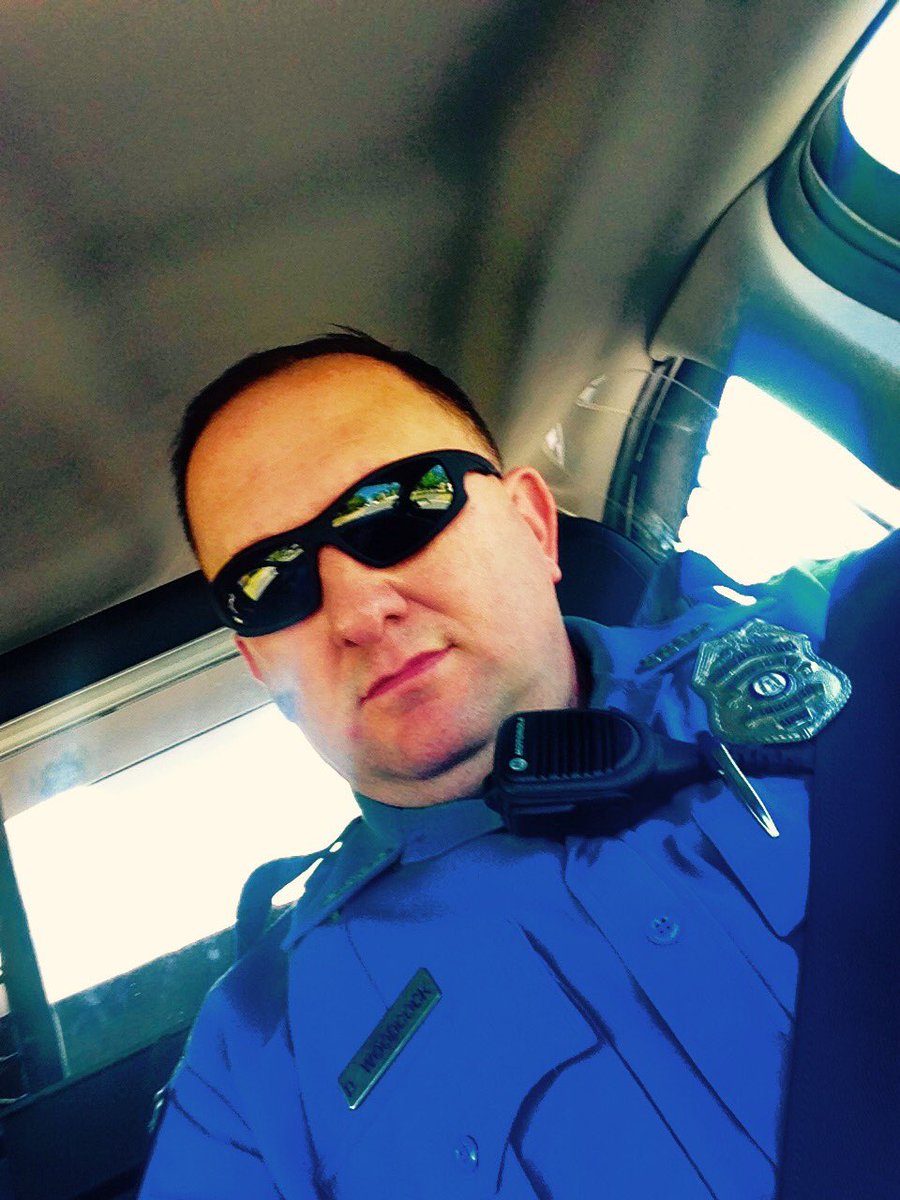 bigdan136's tweet photo. Sporting my @shadyrays #LiveHard #Shadyrays #getyourselfapair @LawEnforceToday https://t.co/fY115uic1u