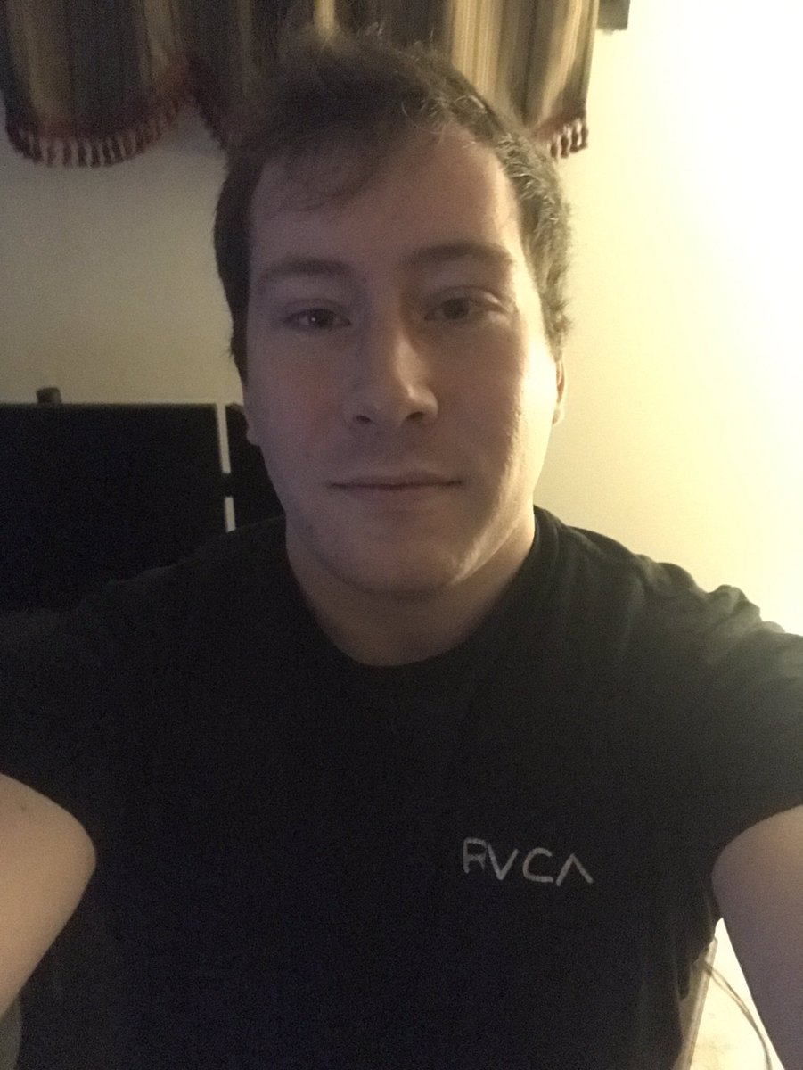 SparcmacLive's tweet photo. Enjoy your weekend boys, going to spend tonight editing videos. Will most likely stream again Sunday night. Keep eating ass 🍑 https://t.co/gBozsMiDg8