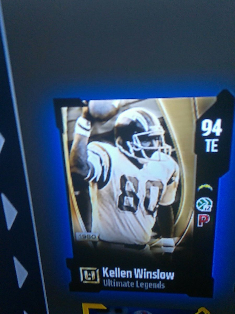 iim_riskyy's tweet image. Xbox only !! Retweet n follow @RockBottomMUT for a chance to win ! Will draw at 100 retweets