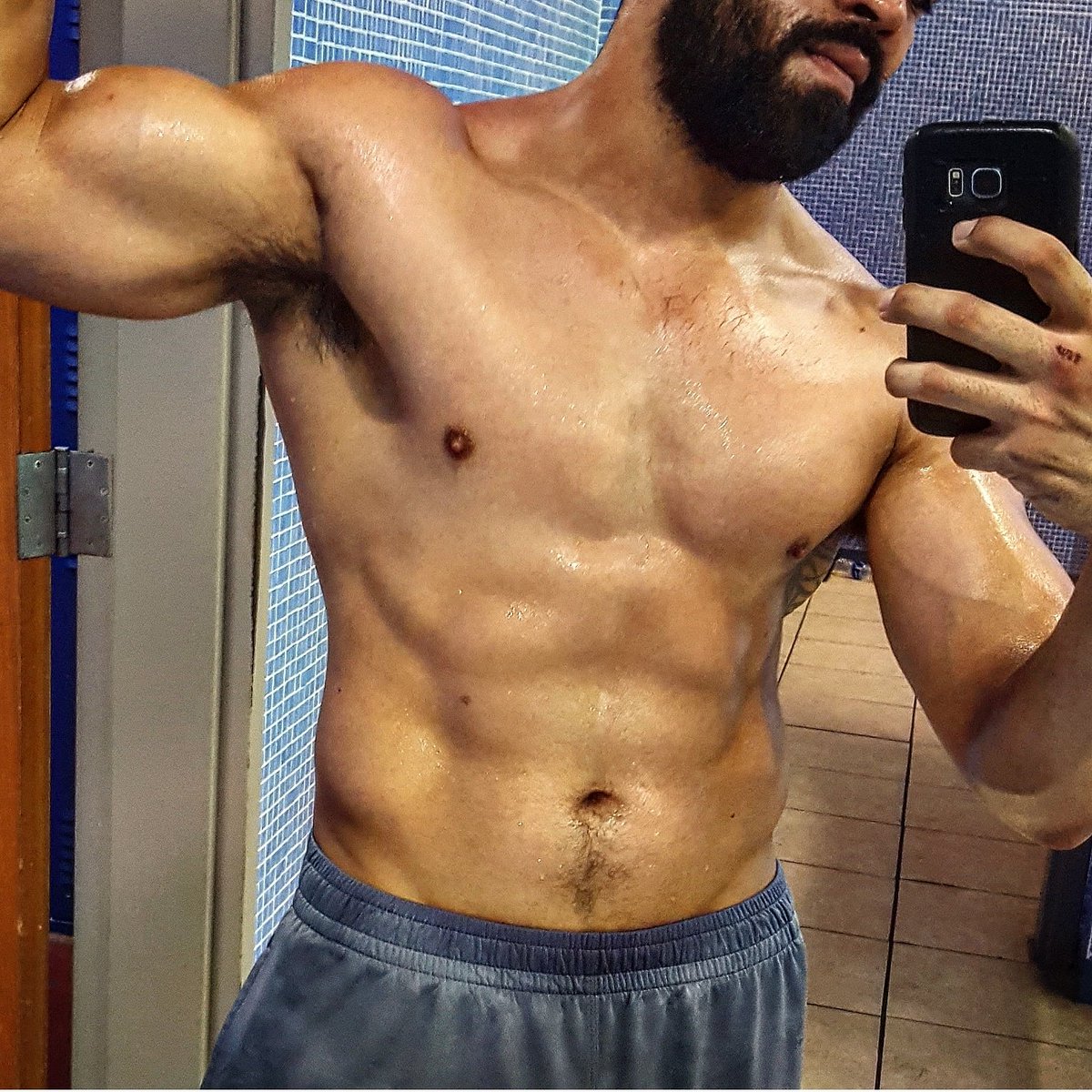 chris_mtz90's tweet photo. Looking forward to competition
#PersonalTrainer #chrisfit #physique https://t.co/a5cNs3j5yN