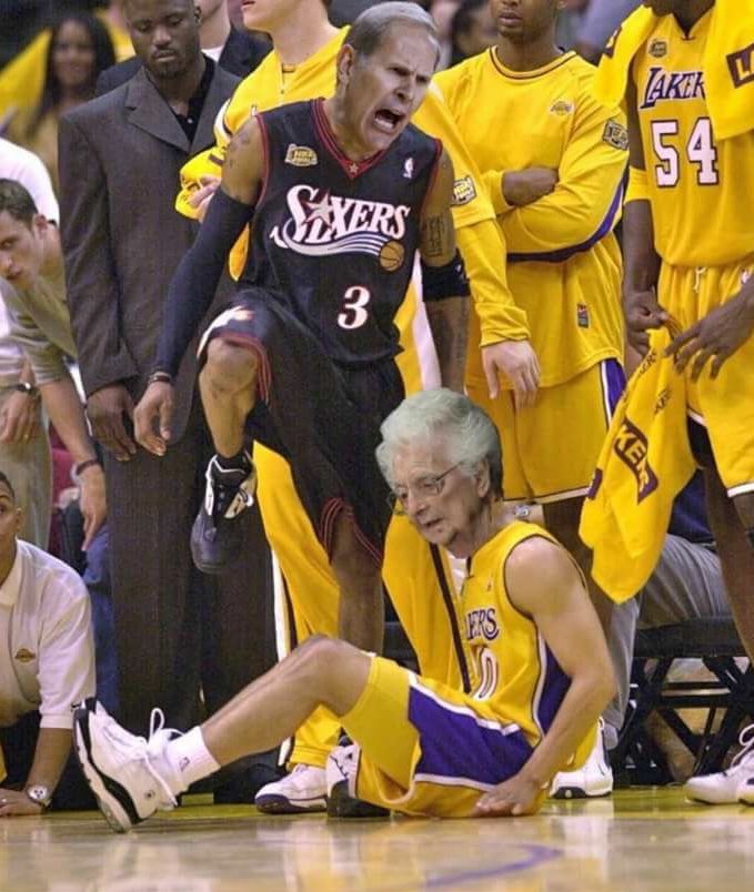 FakeSportsCentr's tweet photo. SOCIAL MEDIA STAYS UNDEFEATED!!! 😂💀😂💀💀😂😂😂 https://t.co/Vwm2223fiZ
