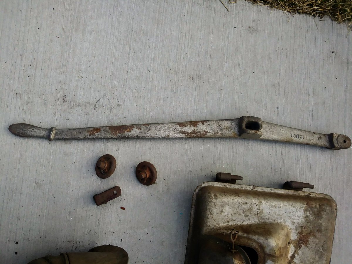 CarpenterCougar's tweet photo. Finally, the coolest find: parts of the old coal-burning furnace! 🔥 🔥 🔥 🔥 #SpringBreakSTEM https://t.co/KZrob5XdSC