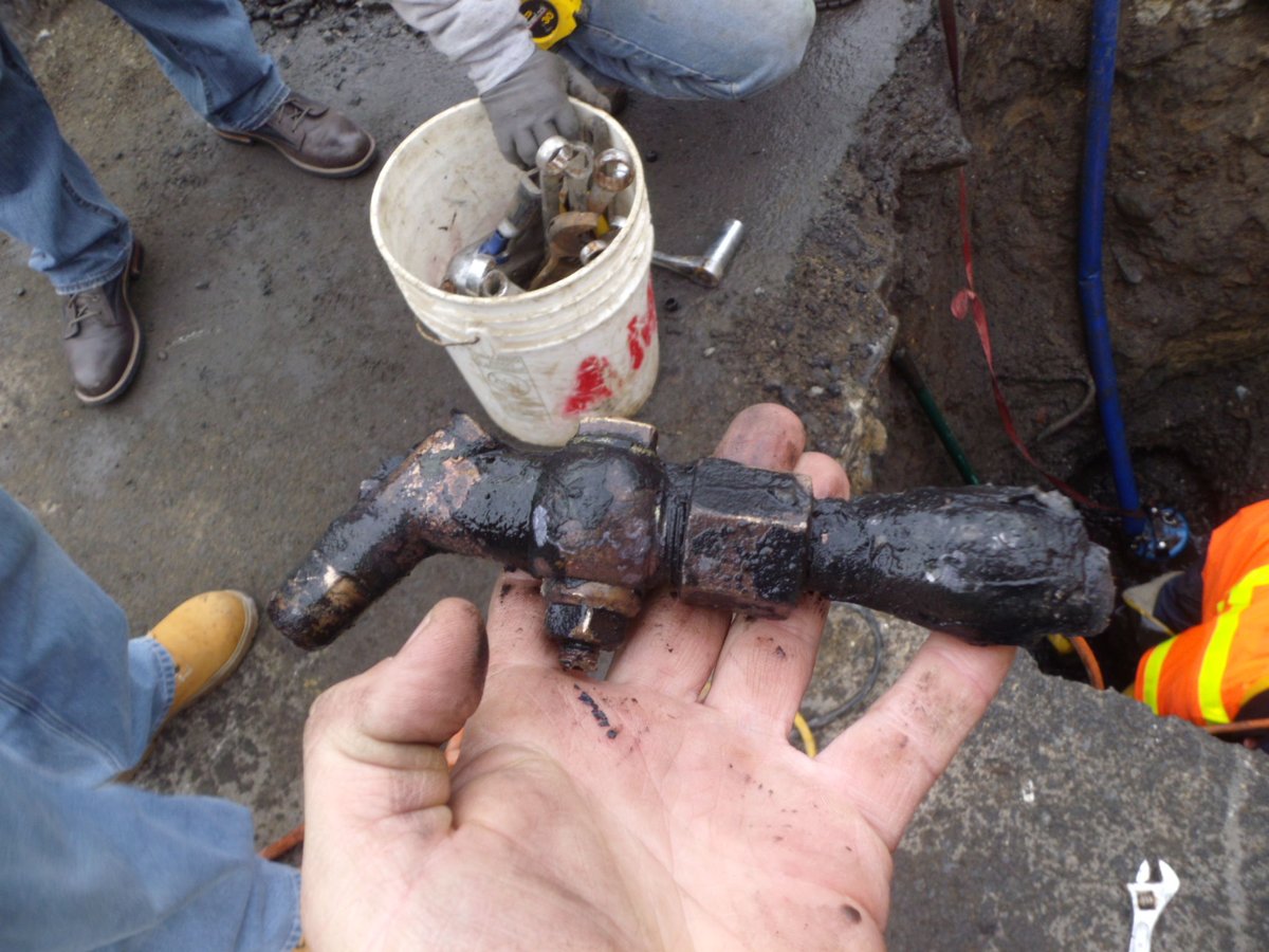 AMConstruction4's tweet image. Crew repairing a 1" water leak Emergency "Driven Tap was the cause from 1876"