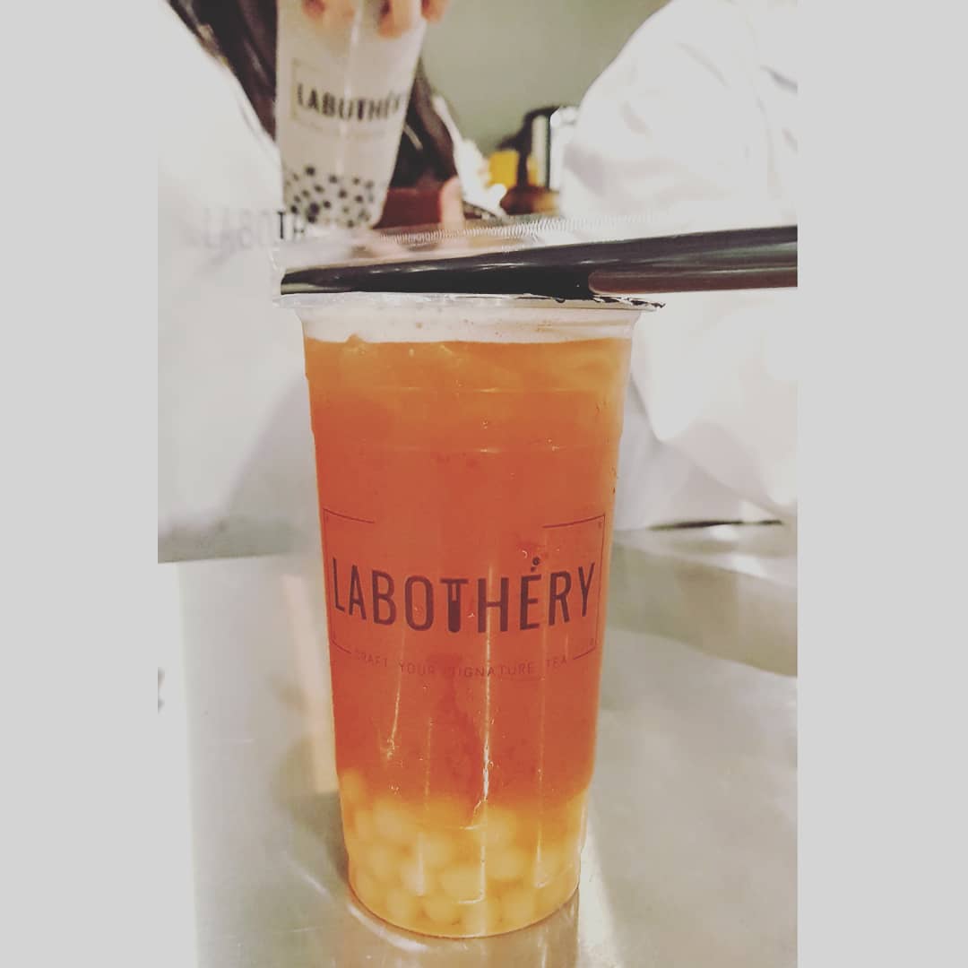 mrwillw's tweet photo. Too much fun crafting my own custom-flavoured Dr. Will #BubbleTea: subtle notes of rose, pronounced sweet guava, over bursting lychee bubbles. 
Expect lineups at #Labothery in #Toronto at Bay x Gerrard. Caters largely to the university set, but fun in a lab for all ages. https://t.co/Fkks2rcXtt