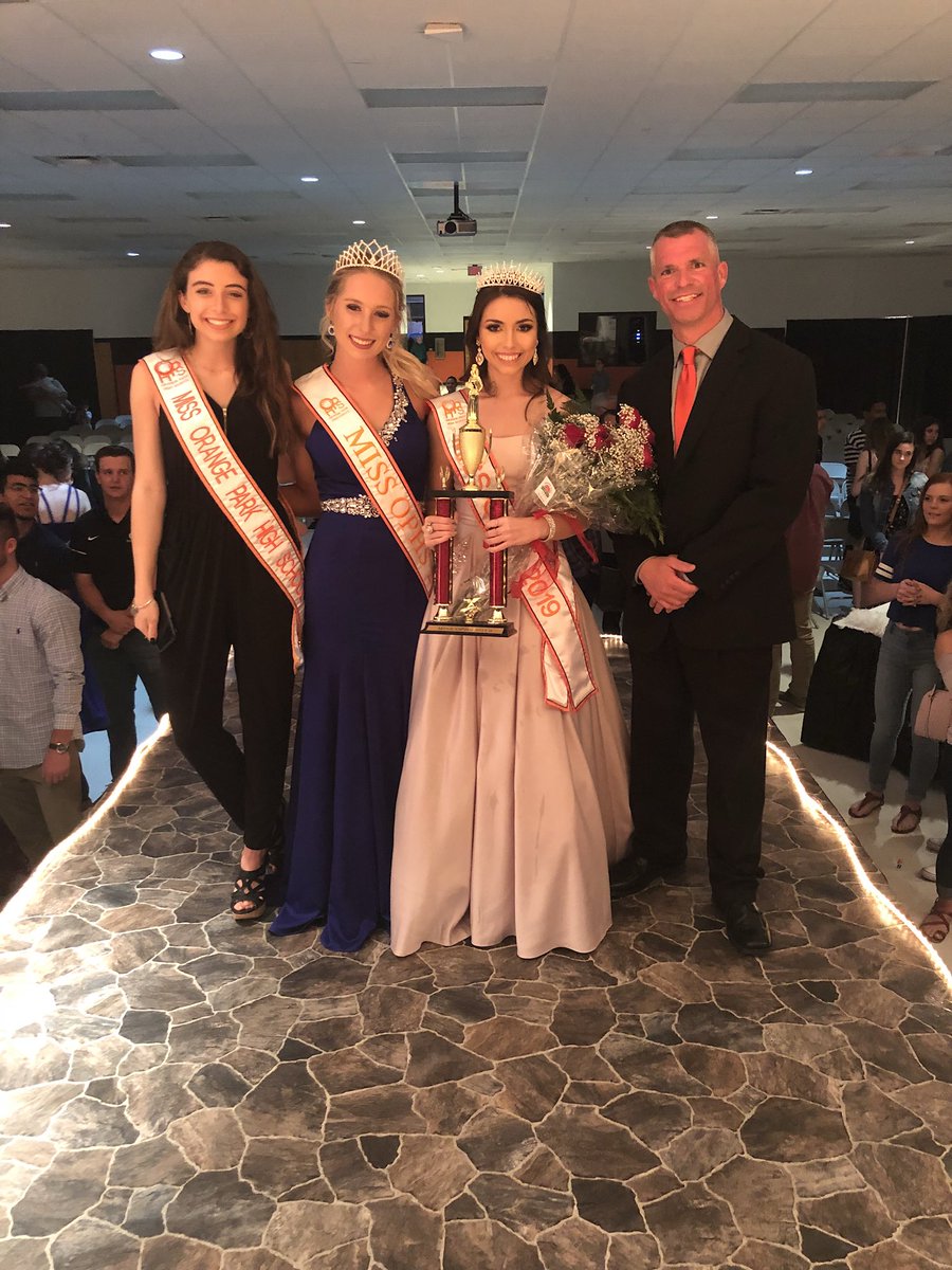 MrAnderson_OPS's tweet photo. It was great to see all three Miss OP’s during my time as principal! Great young women and wonderful representatives of our incredible school! Swords Up!!! https://t.co/aoMuGThiRB