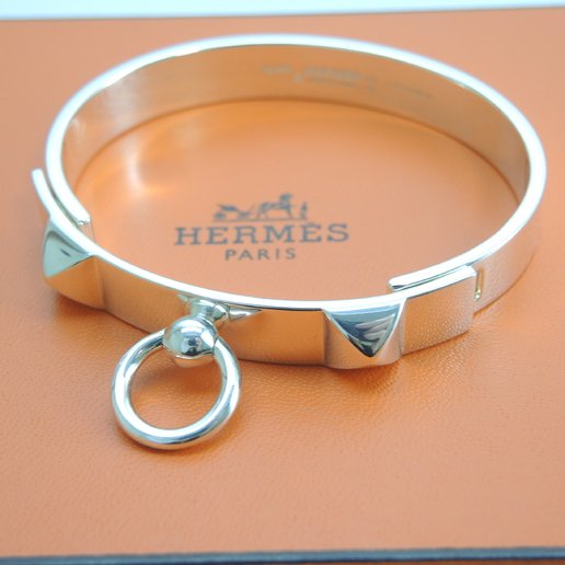 Clic H Narrow bracelet in silver- and palladium-plated black enamel  (diameter: 6 cm) | Enamel jewelry, Hermes bracelet, Enamel bracelet