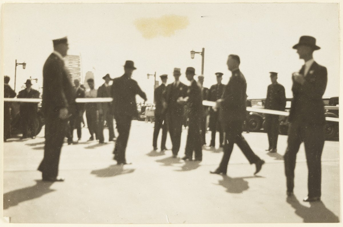 The unofficial opener of the #SydneyHarbourBridge and member of the New Guard, Francis Edward (Frank) De Groot died #OTD 1969 1 bit.ly/2H0AGox