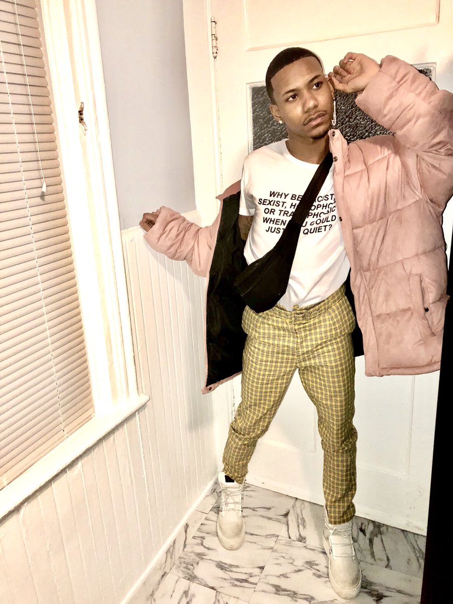 MaddieWorldD's tweet photo. Lights 💡, Camera 📸 , All ACT-ACTION !!!
📞🌬👑🤴🏽
#nycmodel #voguemagazine #prettygang #livingsingle #1960sfashion #superthuggin #baddies #whyyoualwayslying #poshspice #spicegirls #bestluck https://t.co/pZsa2JXDak