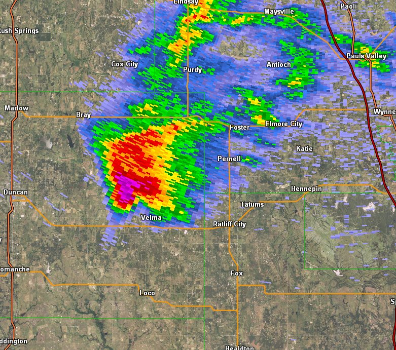 10 pm Severe thunderstorm is approaching Velma, Oklahoma. Hail up to