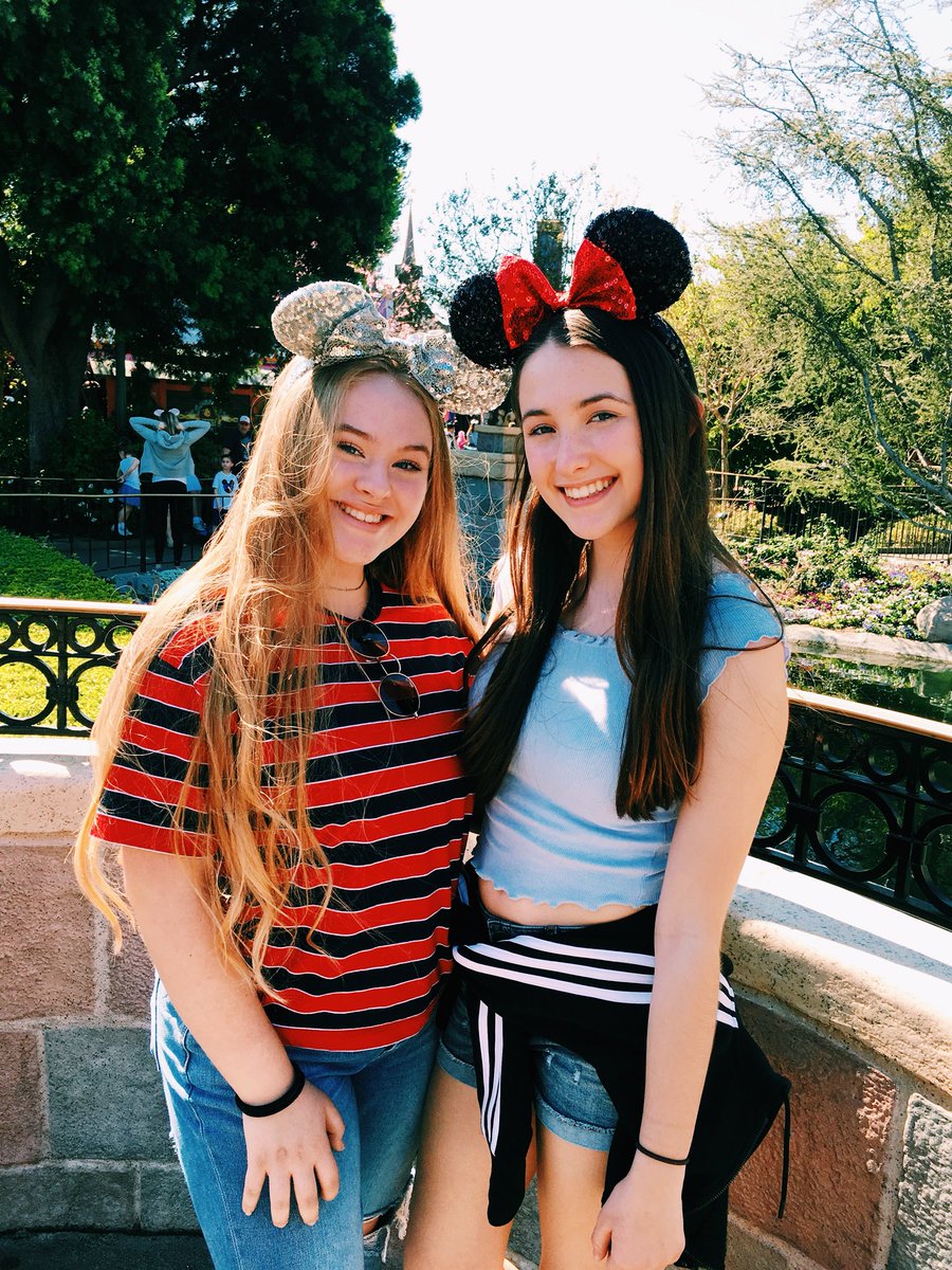 abbygreeno_'s tweet photo. disney 2018❤️ https://t.co/uPLuMuF8jz