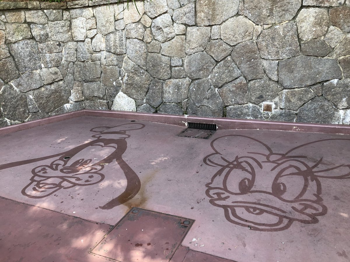 東京ディズニーリゾート名物 カストーディアルアート 動画で見ると本当に神過ぎて 意味がわからない レベル Togetter