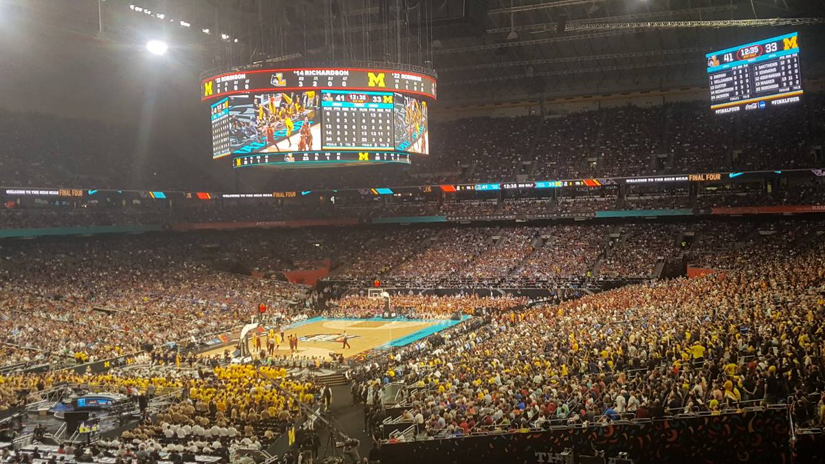 What a night of basketball in San Antonio!!