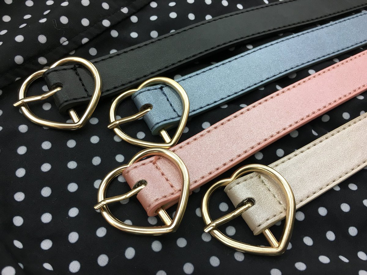 サンキューマートイオンタウン郡山店 ハートベルト バックルがハート のとってもキュートなベルトが入荷しました カラーは4色 デニムやスカート ワンピースなど相性抜群のアイテム ぜひgetしてくださいね もちろん 390 税 可愛い サンキューマートイオンタウン郡山店 ハートベルト バックルがハート のとってもキュートなベルトが入荷しました カラーは4色 デニムやスカート ワンピースなど相性抜群のアイテム ぜひgetしてくださいね もちろん 390 税 可愛い