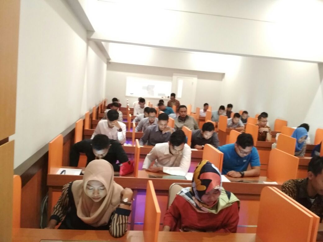 Pelaksanaan Core Test Rekrutmen PT. Semen Baturaja serentak di 7 kota; Palembang, Lampung, Jakarta, Bandung, Yogyakarta, Semarang, dan Surabaya. Diikuti oleh 1.072 peserta untuk mengisi 34 posisi yang tersedia. Selamat berjuang!!