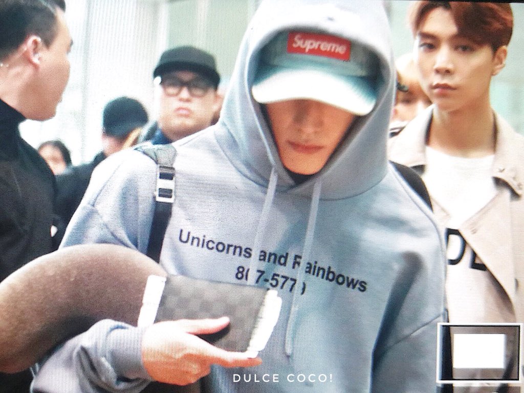 [Pre] 180402 인천공항 ✈️
          
           vtms boy 

#TAEYONG #태용 #이태용 #NCT2018_EMPATHY #NCT127 #NCT127_TOUCH #NCT_U #NCTzen_IN_THE_HOUSE