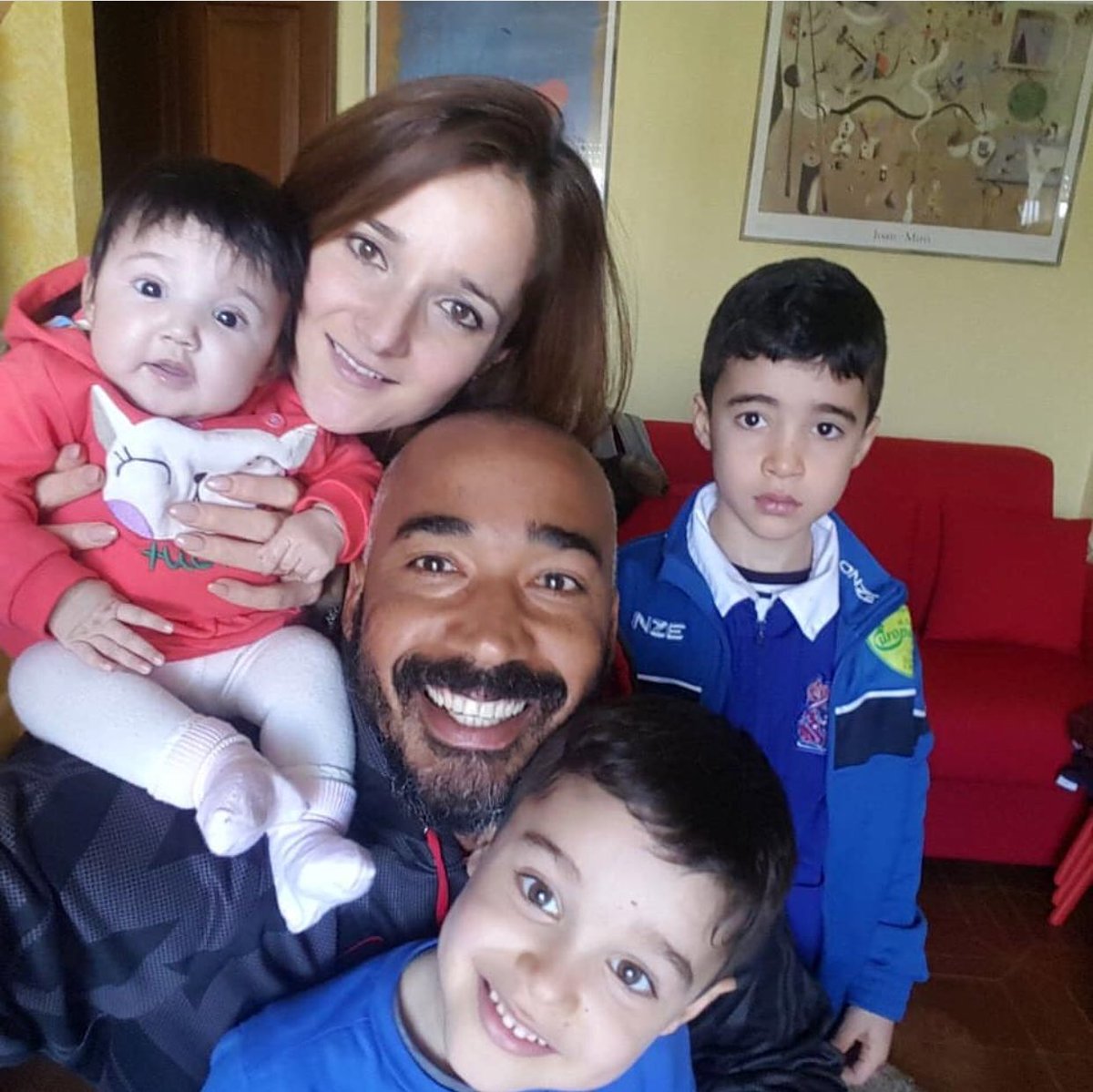 Amas76A's tweet photo. Che sia una felice e serena Pasqua 🐣Campioni! 💪🏼💪🏼
Qui, famiglia Pérez al completo❣️
#Pasqua #Easter #Isola #AmaurysPerez #Amaurys #BirraZion #HugoPoggi #TeamPerez #TestaeCuore #TeamLGS #LGSSportLab #BeppePettinato #CosenzaNuoto #TheRock #IoStoConAmaurys https://t.co/tLljl8BMVo