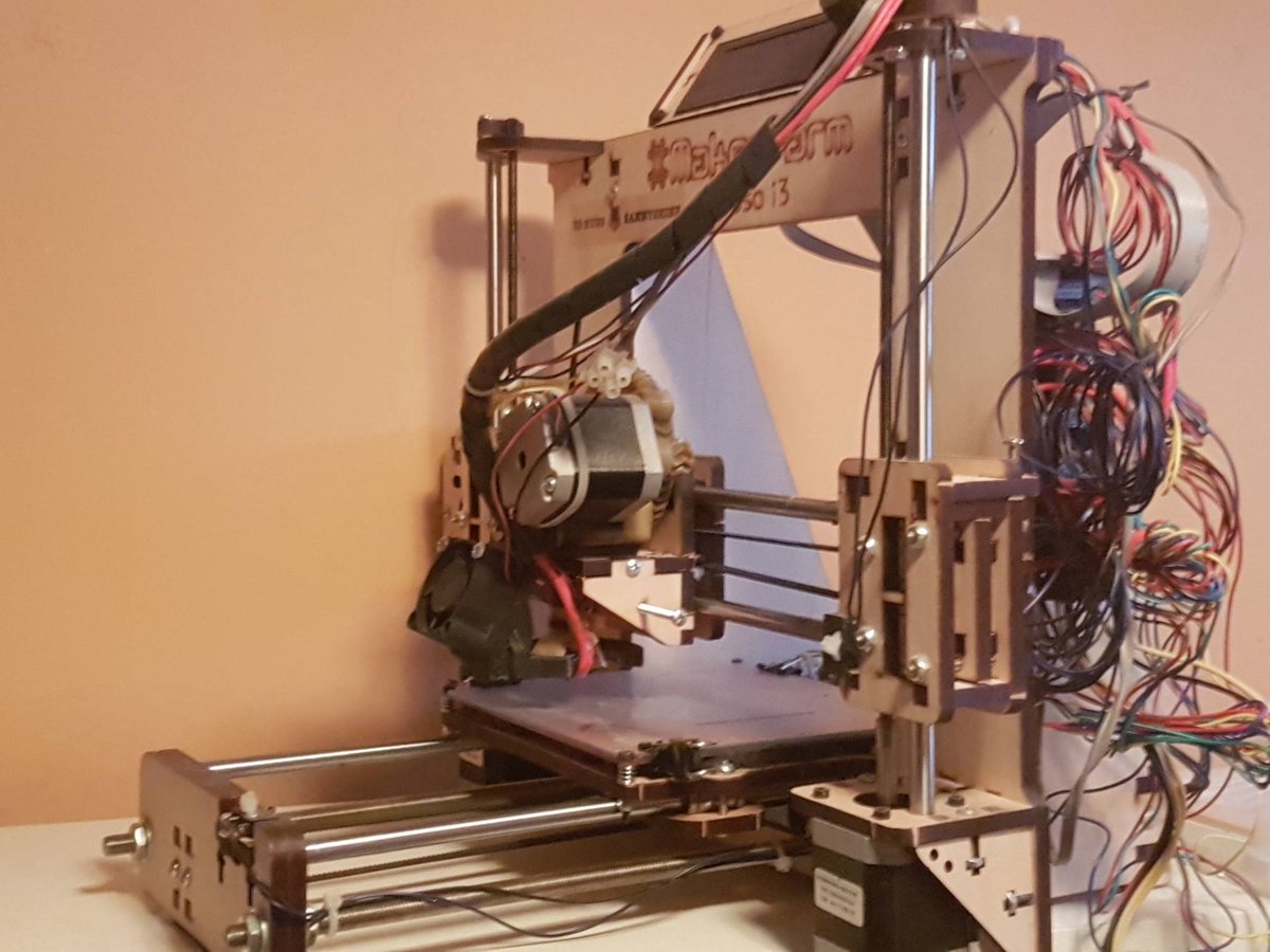 Duplicate3D's tweet image. Getting my old 3D printer op and running again soon. Have to build some casing against the noise and to better the 3D print quality.
#3d #3dprinting #3dscanning #3dscan #thingiverse #3dhubs #fillament #art #sculpting #design