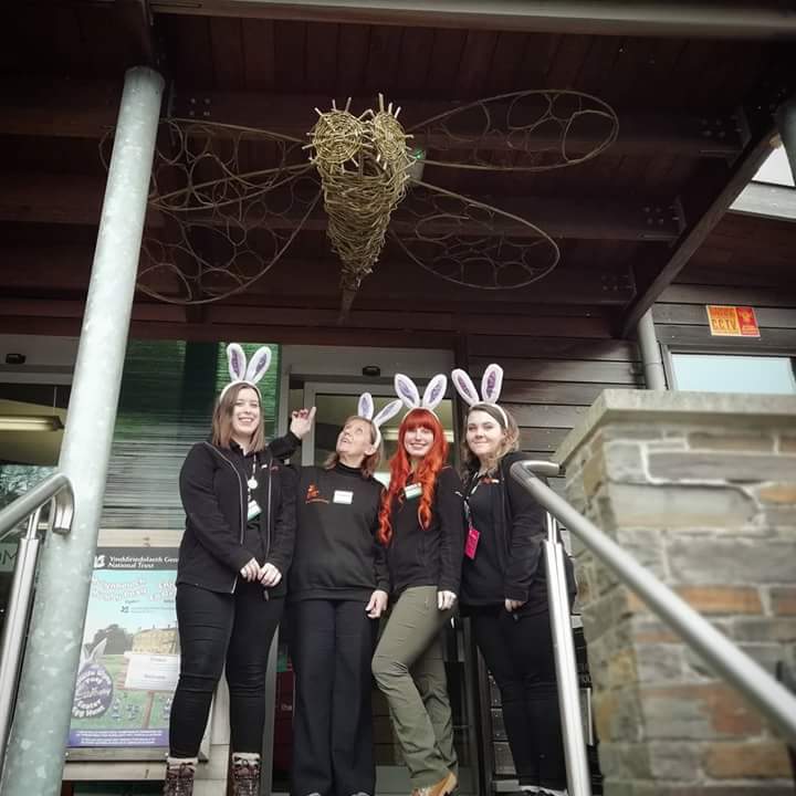 The team are all ready to welcome you to our river monsters themed Easter Egg hunt. 
The trail runs until 4:30 today.
 nationaltrust.org.uk/aberdulais-tin… 
#NationalTrust