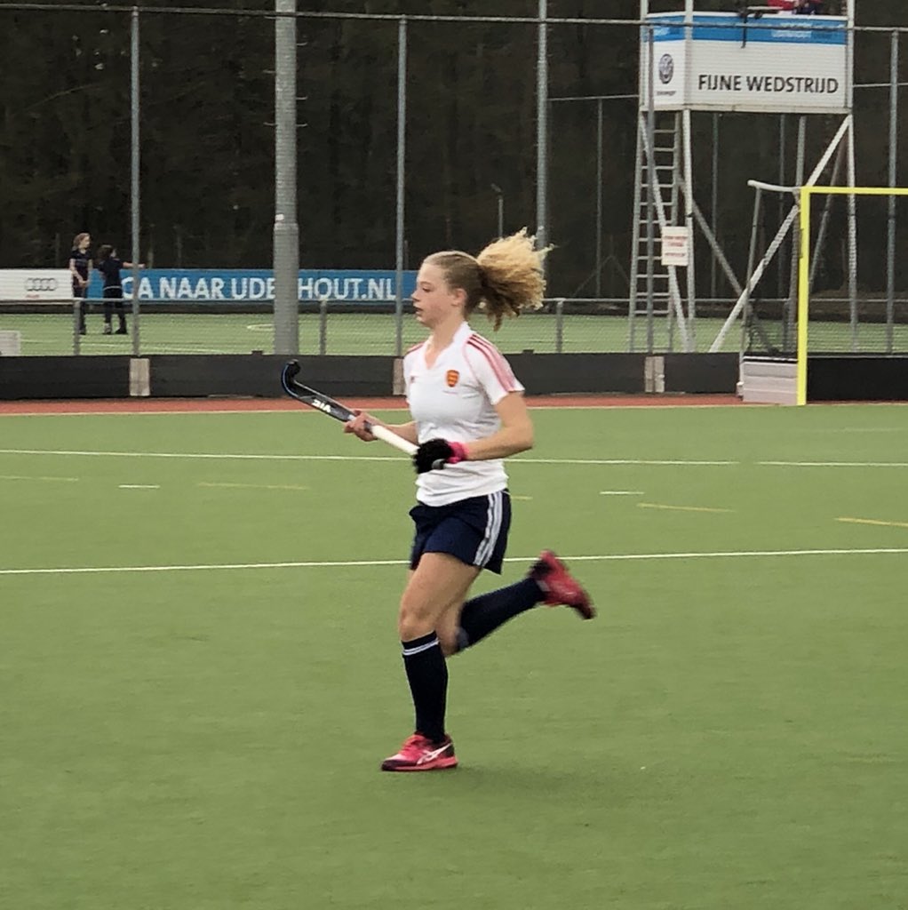MarlowHC's tweet image. Proud to see Luisa in her @EnglandHockey kit ❤️.  Good luck in match today to U16 girls after close defeat yesterday