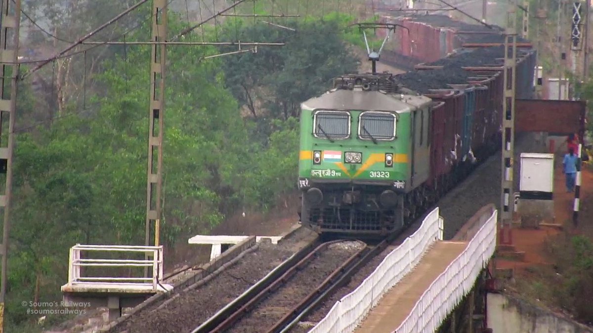 soumosrailways's tweet photo. Watch video: https://t.co/wfaDbIHKYR
Find a compilation of 2 #freighttrains hauled by India's #mostpowerful #locomotive - #WAG9 from #Bhilai (no.31039) & #Gomoh (no.31323)
© #soumosrailways
#IndianRailways #Railfanning #IRFCA #trainspotting #WAG9H
#cargotrain #malgari #freight https://t.co/QfAYZ170j3