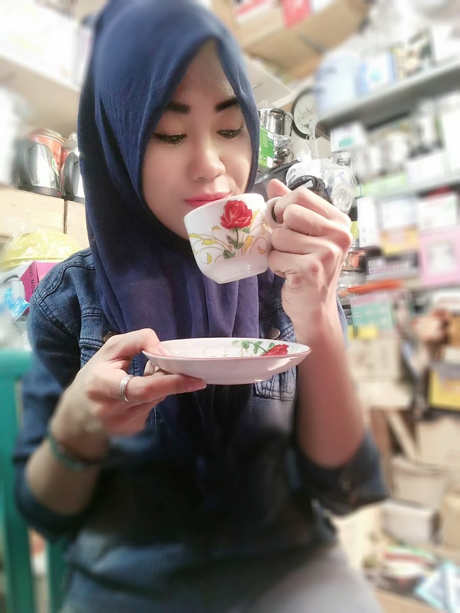 Nong Anna tweet media
