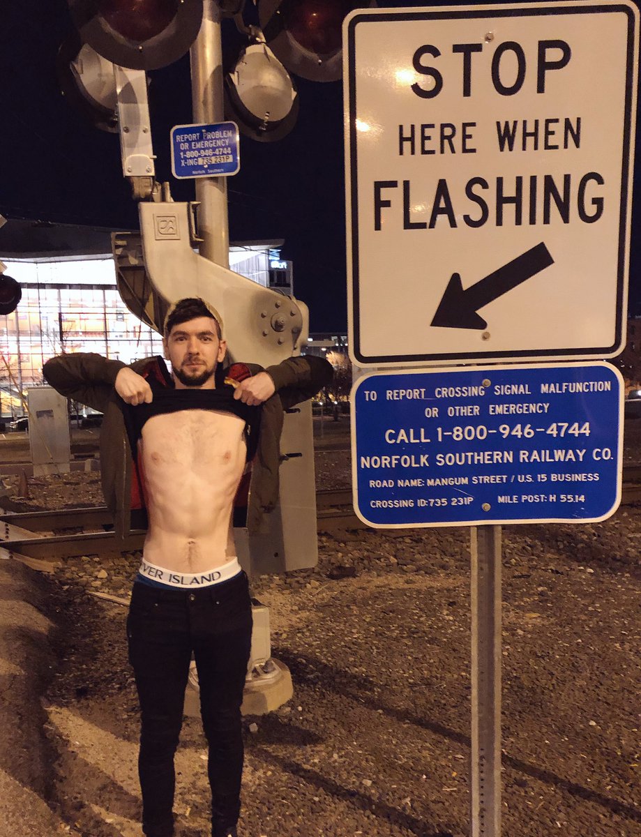 Jacksepticeye's tweet photo. Having a great time in Durham! https://t.co/eW5K5SHzmq