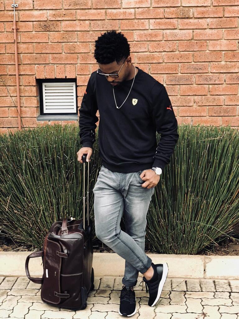 thabang59409947's tweet photo. @PrinceKaybee_SA  Yoh this guy!!! Yerr oyetsa masepa👌🔥💦💟Your clothing,akesa bolela #MrClubController🎵 https://t.co/frXSHYBMuH
