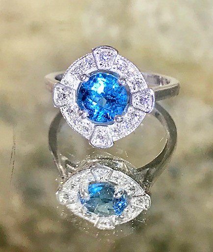 CotswldRingmker's tweet photo. Win this stunning Art Deco Renaissance white gold ring with brilliant cut blue topaz and CZ stones designed and handmade by Cotswold Ringmaker. Simply buy any piece from my online store and subscribe to my newsletter during April to be entered into the draw. T&Cs apply. #winring https://t.co/IFNWbvldBR