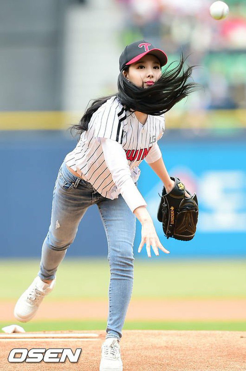 韓流ツイッター בטוויטר Twice ナヨン 始球式 韓国プロ野球 Lg Twins Vs Kia Tigers ソウル蚕室 チャムシル 野球場 Twice のまとめ T Co Nqy4qybeld 韓流ツイッター בטוויטר Twice ナヨン 始球式 韓国プロ野球 Lg Twins Vs Kia Tigers ソウル蚕室 チャムシル 野球場 Twice のまとめ T Co Nqy4qybeld