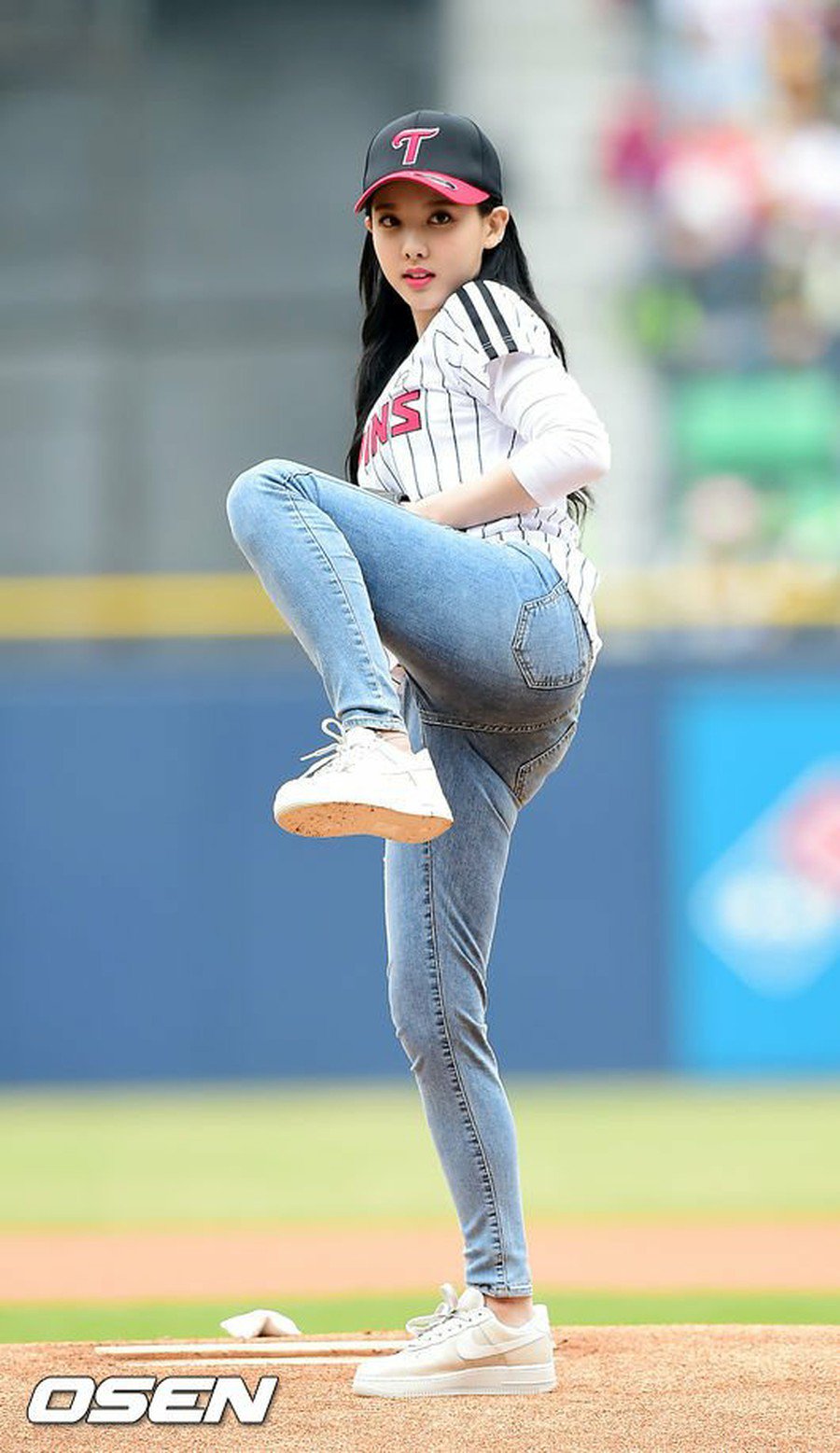 ট ইট র Wowkorea 韓流ドラマk Pop Twice ナヨン 始球式 韓国プロ野球 Lg Twins Vs Kia Tigers ソウル蚕室 チャムシル 野球場 Twice の韓流live T Co 2ezcmc3a9i T Co Vwbmyyt5mk ট ইট র