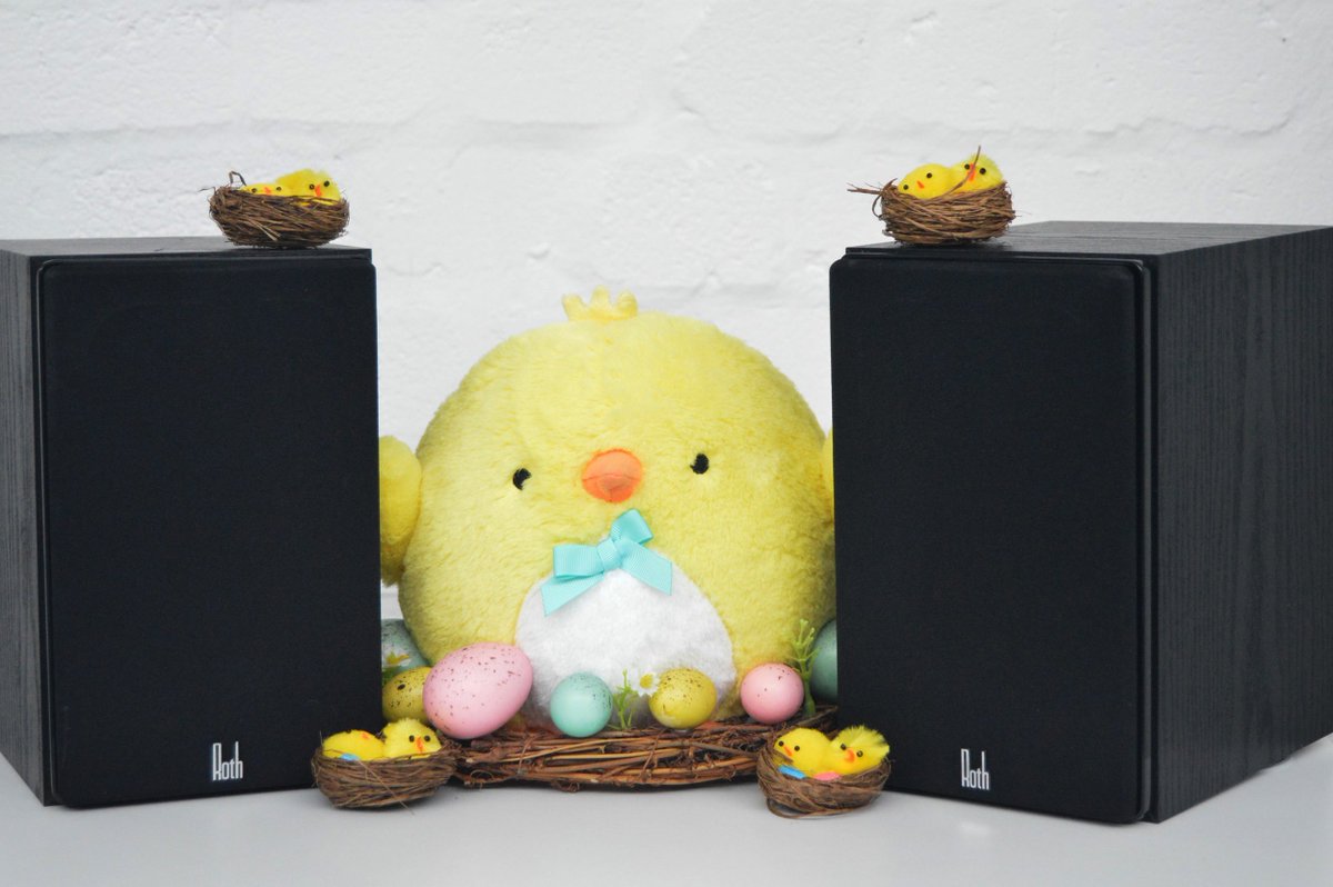 Relax this Bank Holiday weekend with our Roth VA4 speakers #Easter