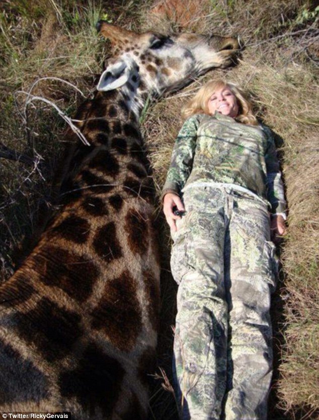 wolfssanguis's tweet photo. Was muss dir in deinem Leben passiert sein, damit du ein schönes Tier töten und dann daneben liegen Lächeln?

RT, wenn Sie ein globales Verbot auf #TrophyHunting jetzt wollen! https://t.co/ed51tRvP3s