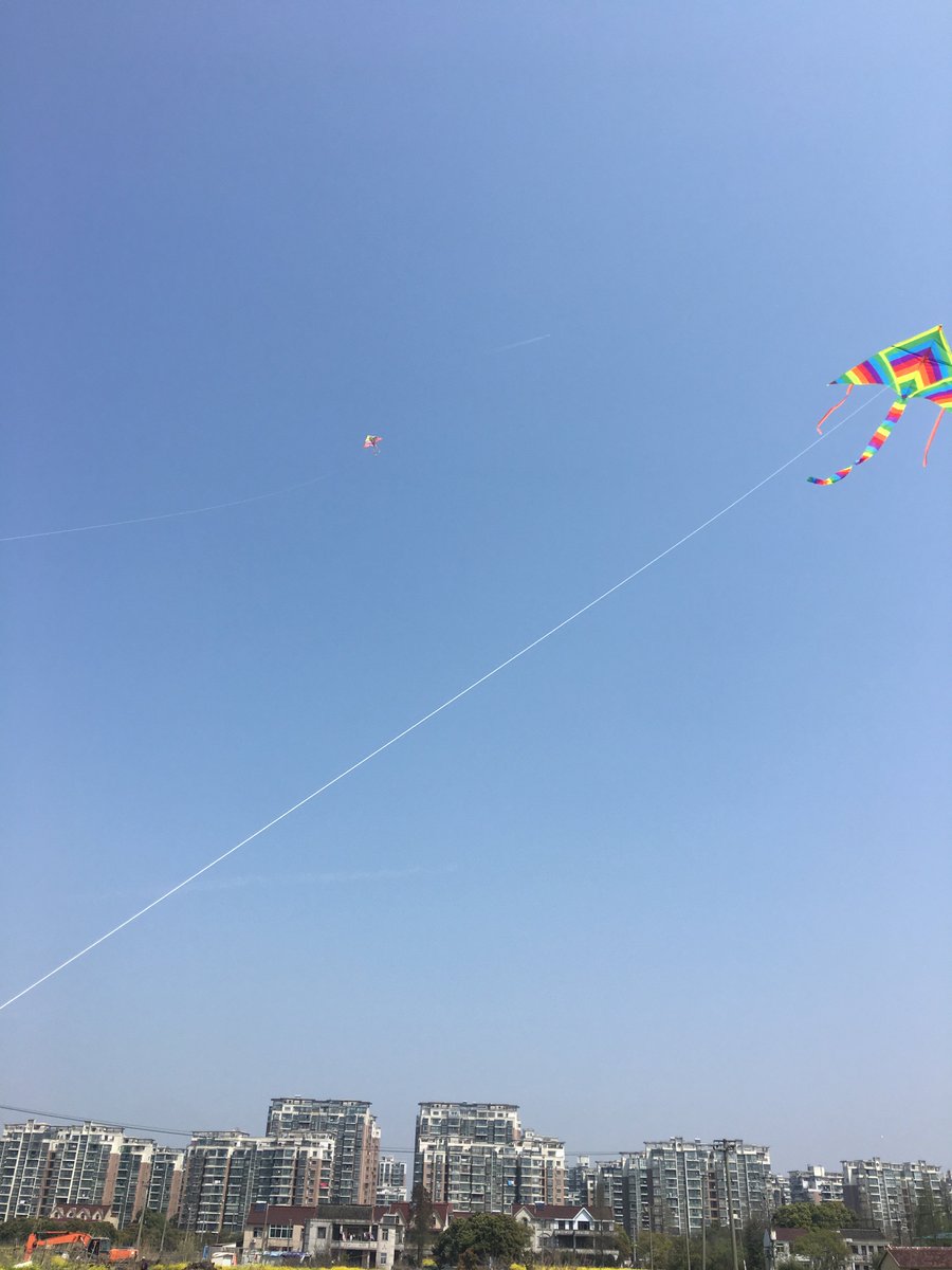 Jennys331's tweet image. Flying the kite