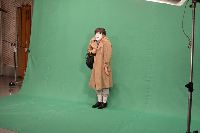 owarai_natalie's tweet photo. ��限界MAXは叩き出せた」くっきーが岩田剛典になりきる本日限定CM（写真16枚） #崖っぷちホテル https://t.co/WfND9xy3TJ https://t.co/lptjZCLXjs