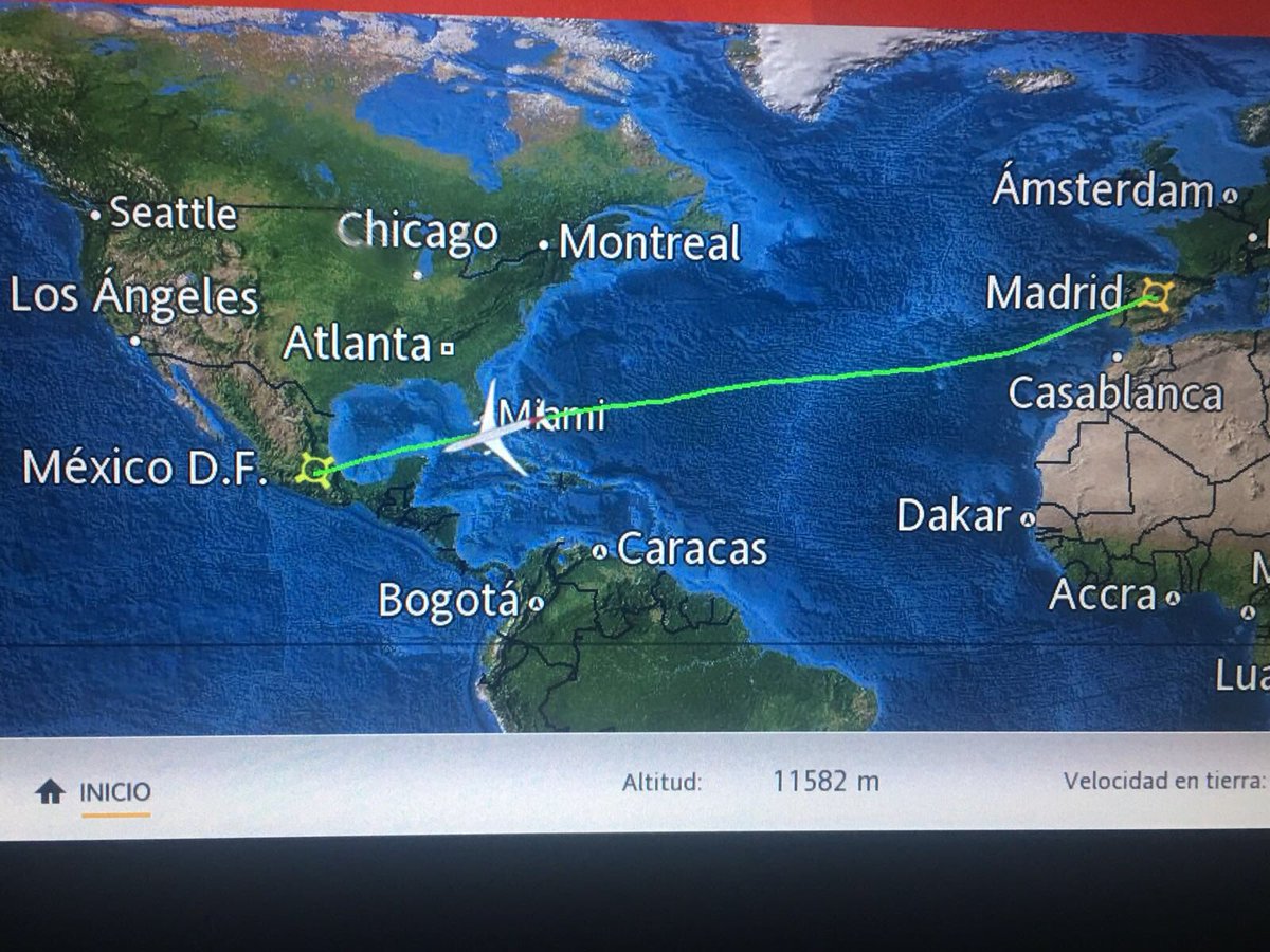 ¿Donde habrá ido nuestra <a href="/AybarValentina/">Valentina Aybar</a> a hablar de gatos? Hidráulico se ha metido en la maleta, seguro que nos irá contando 😉