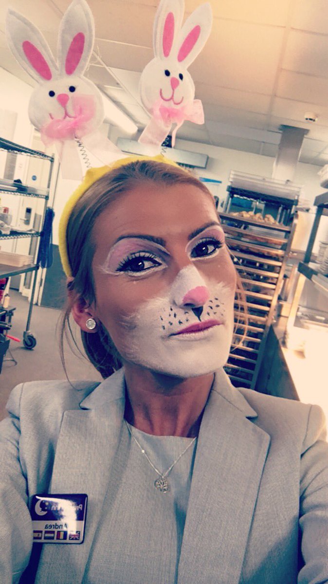 Entertaining all our guests today ... Easter Bunny 🐰 🐣 Happy Easter everyone! #PIEasterWOW <a href="/PIstalbanscity/">PI St Albans City</a> <a href="/Michael92894312/">Michael Paris</a> @lozza710 <a href="/SDEBDD/">simon ewins</a> @HomeisNHC