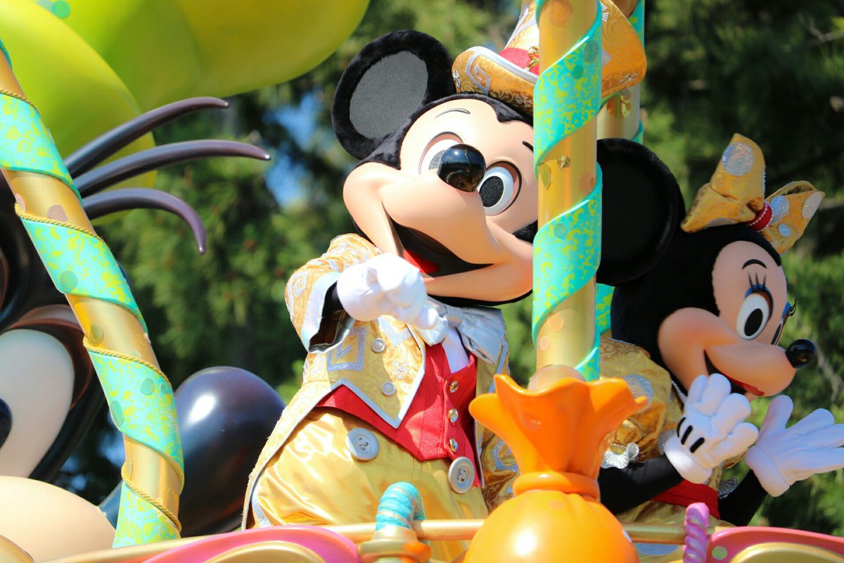 Disneylove4646's tweet photo. ハピネスあとすこしで終了だ…😭
目線あってないけど可愛い😍✨ https://t.co/WkCJe0wVpv
