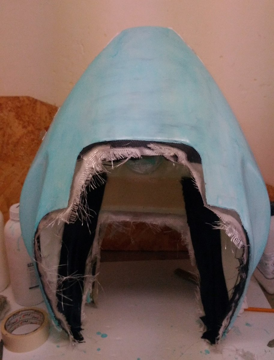 sudigiri86's tweet photo. Parte 2
Il codone non è venuto? Purtroppo capita, sopratutto quando c'è fretta.
Ma, si ricomincia e questo è il risultato del codone appena uscito dagli stampi.
#epox #fibra #vtr #carene #aerox #scooter #pista #artigianale #carbonio #sudigiri #compositi #epoxyshop #staytuned https://t.co/eUexg2vmUJ