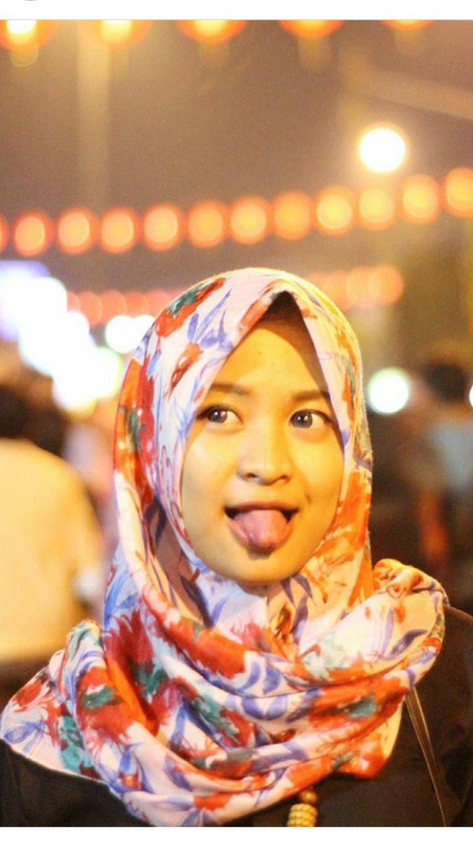 astrya_lestari's tweet photo. Mencintaimu ibarat aku bermain hujan. Pertamanya aku senang, dan kemudian aku sakit. 😶
#hijab #Hijabers #Hijabi #hijabgirl #selfies #JilbabManis #quote #quotes #quotesoftheday #quoteoftheday #Cinta #love #inspirasi #Inspiration #InspirationalQuotes #Motivasi #MotivationalQuotes https://t.co/NH9w23hcx2