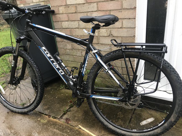 Fundraiser_TV's tweet photo. It fits perfectly! All screws went in, some needed a little persuading. Looks odd on a mountain bike but should get the job done! 
#topeak #jogle #cycling #fundraising #charity #bristolchildrenshospital #thegrandappeal https://t.co/T8Pl9dC9nn