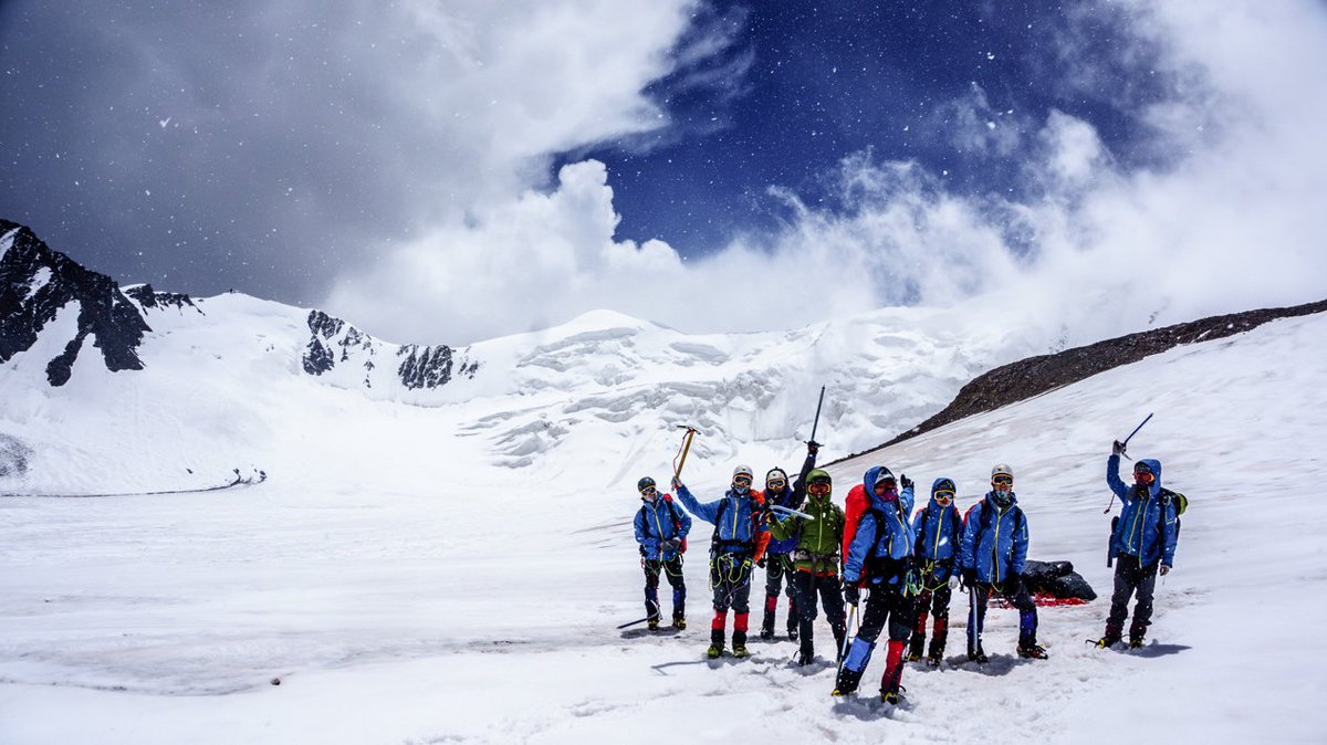 PKU1898's tweet photo. On March 31, the Mountaineering Association of Peking University (#MAPKU) began their journey to Mount Everest. Previously, MAPKU summited the 6th highest mountain in the world — Mount Cho Oyu. We're wishing the team a safe and successful journey! #PKU • https://t.co/PQfjfZtPUu https://t.co/HyIRwfLzvw