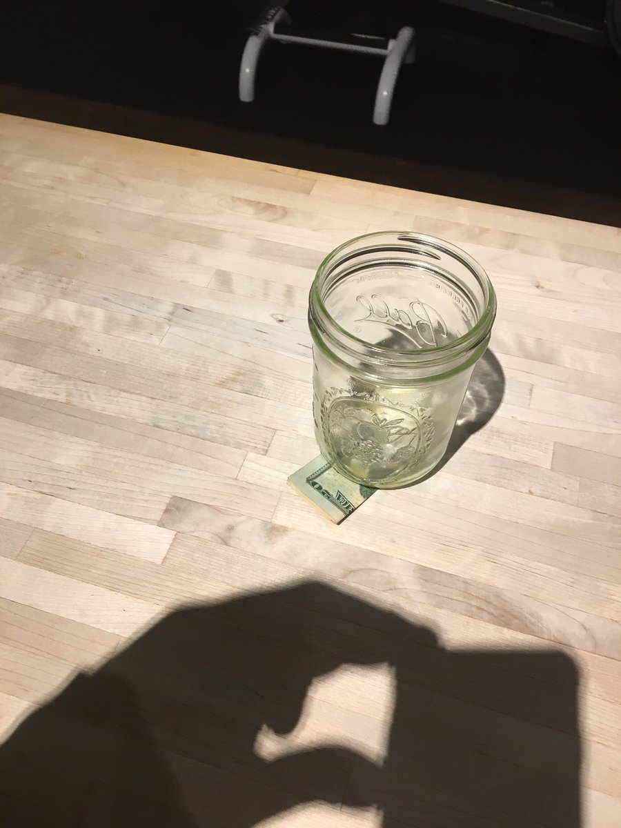 tonyBuff's tweet image. Somebody left a tip. Lol #PostShift ...