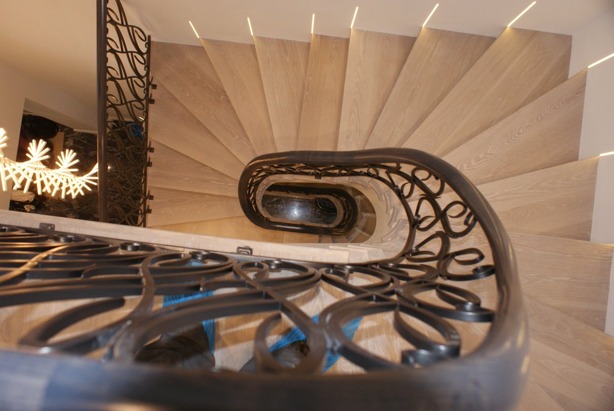 ForgingMatters's tweet image. Bespoke forged staircase balustrades, powder coated mild steel with a timber handrail.
