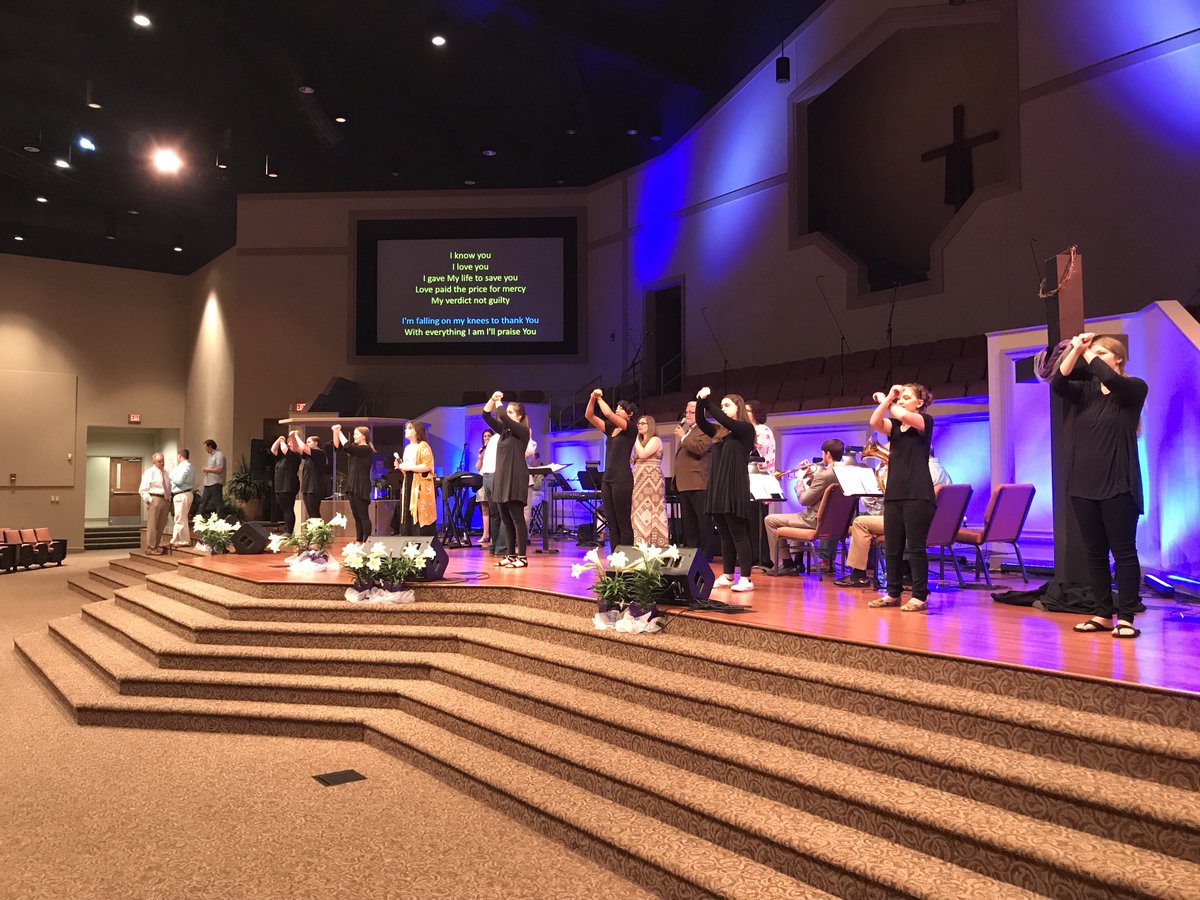 CalebGooch's tweet photo. HE IS RISEN!!!
Don’t miss church at Clements this morning! There’s still time. We start the celebration at 9:30!
GET HERE!!!!! 🙏🏼🙏🏼🙌🏼🙌🏼 https://t.co/3ayql13JqX