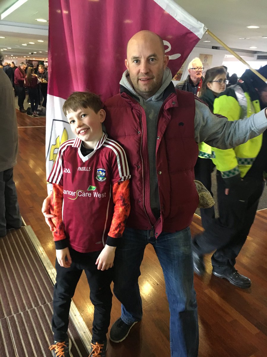 TKittrick's tweet photo. #fanwall https://t.co/ynlG44J7Ke