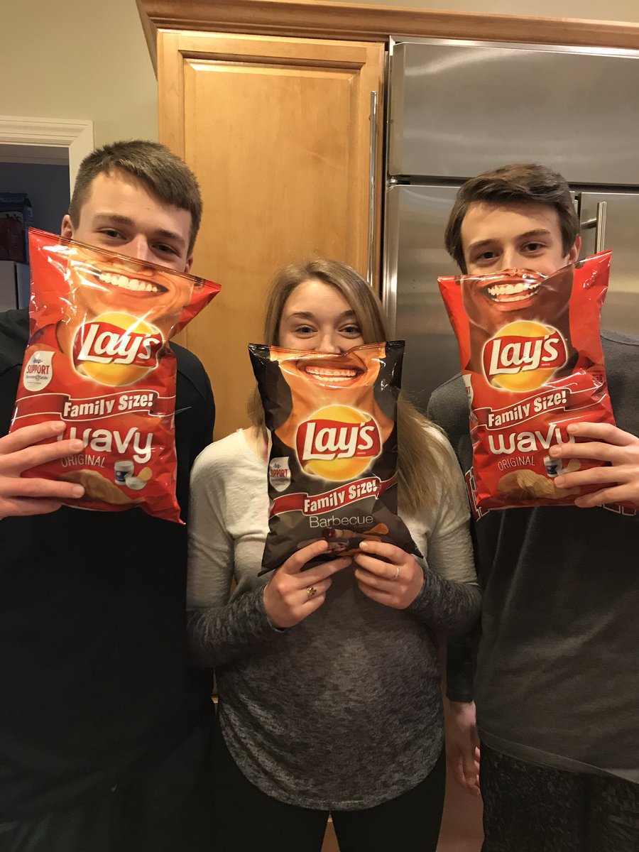 kathpendergest's tweet photo. Happy Easter! @LAYS                               #gotyourchips? https://t.co/OzHymlND3m